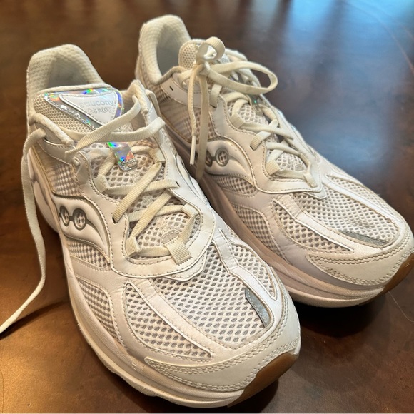 Saucony Grid NXT unisex white sneakers 11.5 used once - Picture 7 of 11